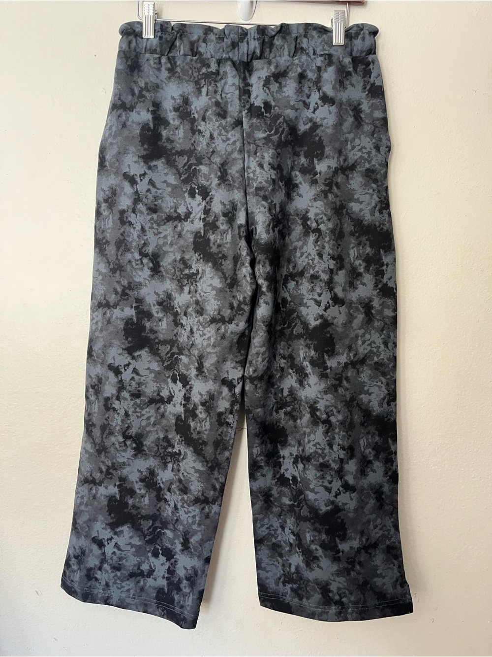 Pact Pull on Daily Twill French Terry Tie-Dye Cropped Wide-Leg Lounge Pants Sz S - Picture 7 of 7